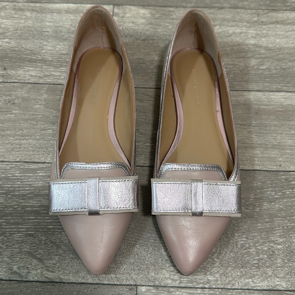 NWOT- Banana Republic Bow Flats
